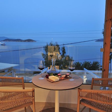 Salty Wave Suites Skiathos-Stadt Exterior foto