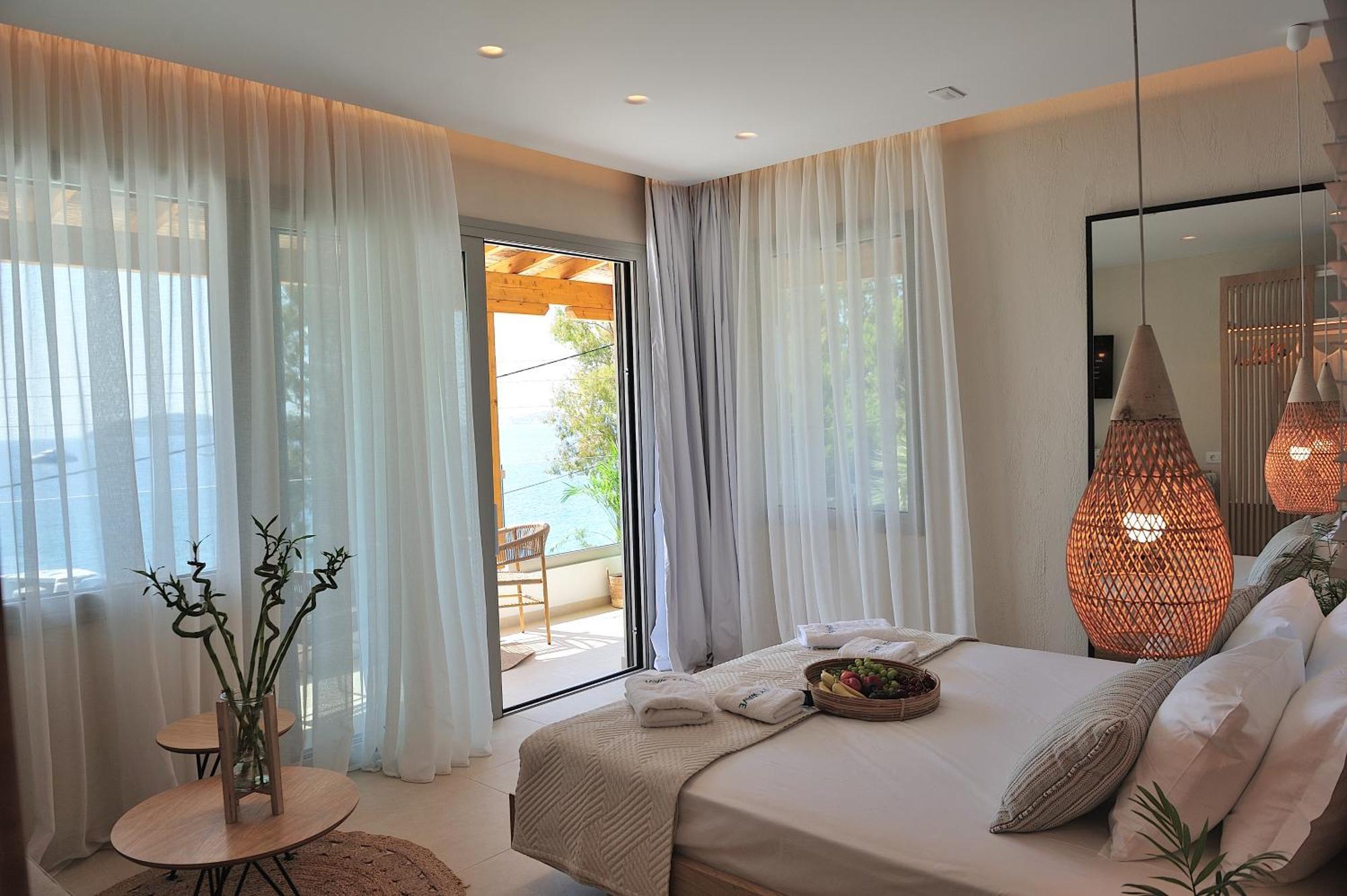 Salty Wave Suites Skiathos-Stadt Exterior foto