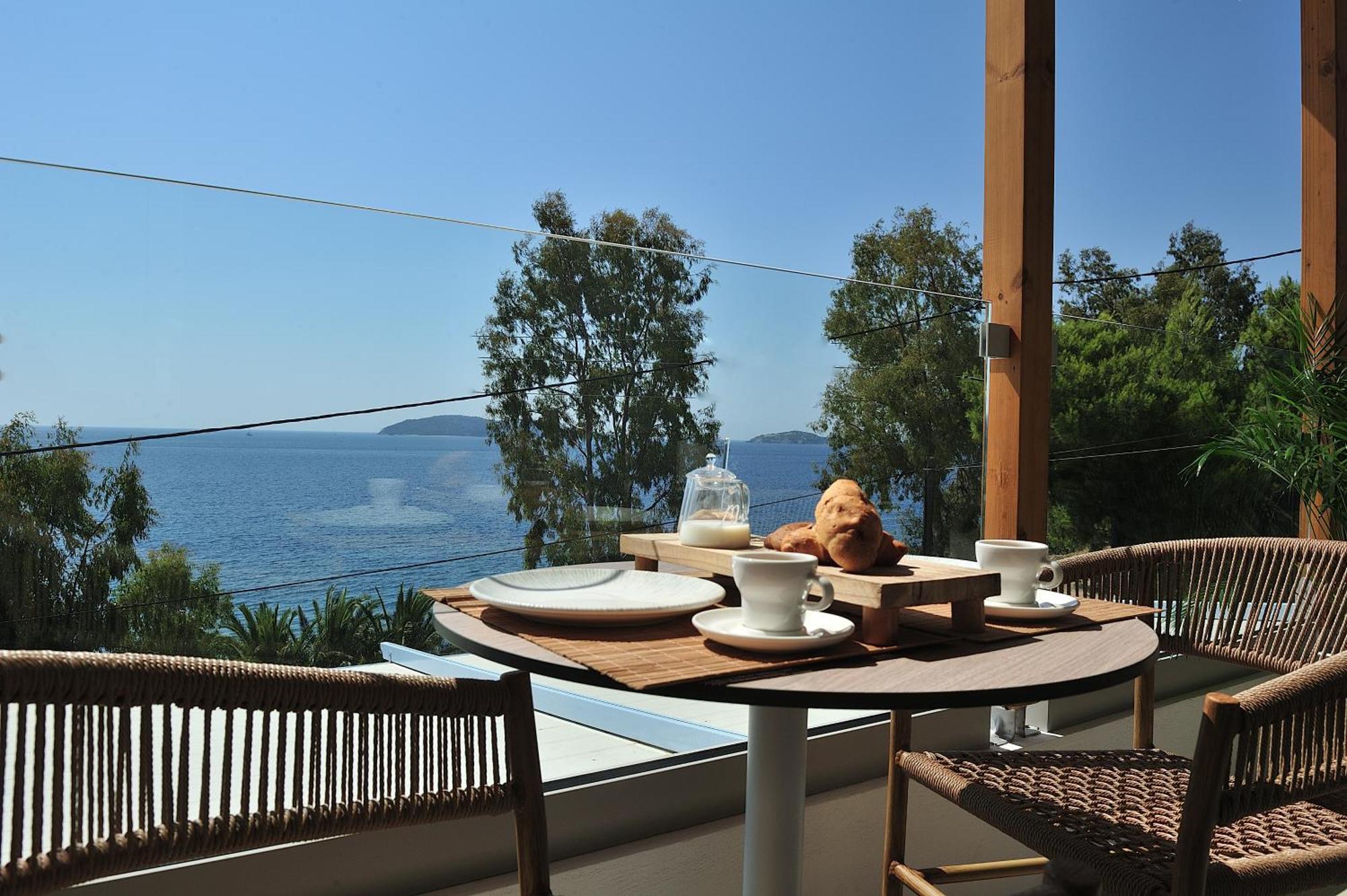 Salty Wave Suites Skiathos-Stadt Exterior foto