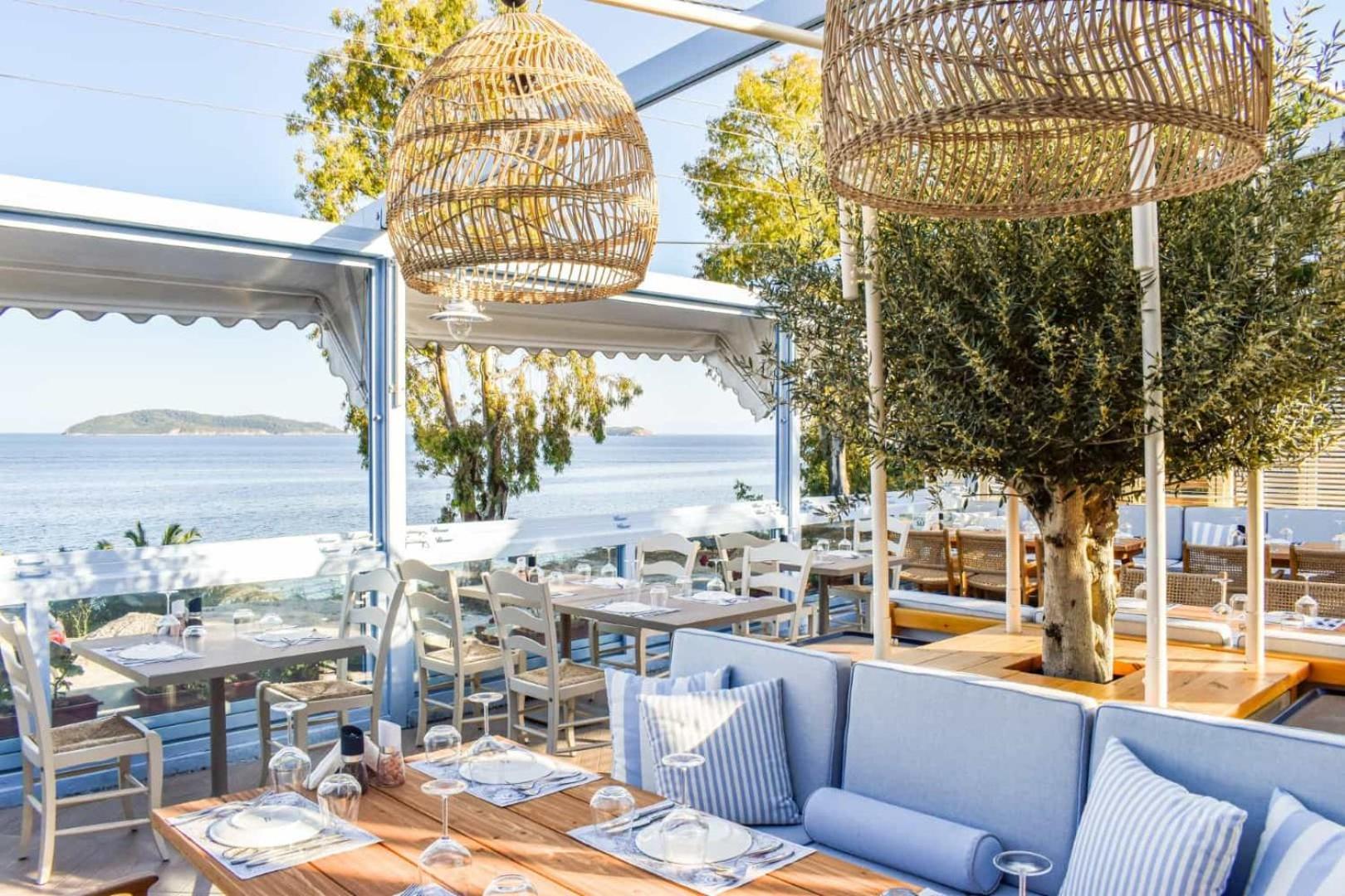 Salty Wave Suites Skiathos-Stadt Exterior foto